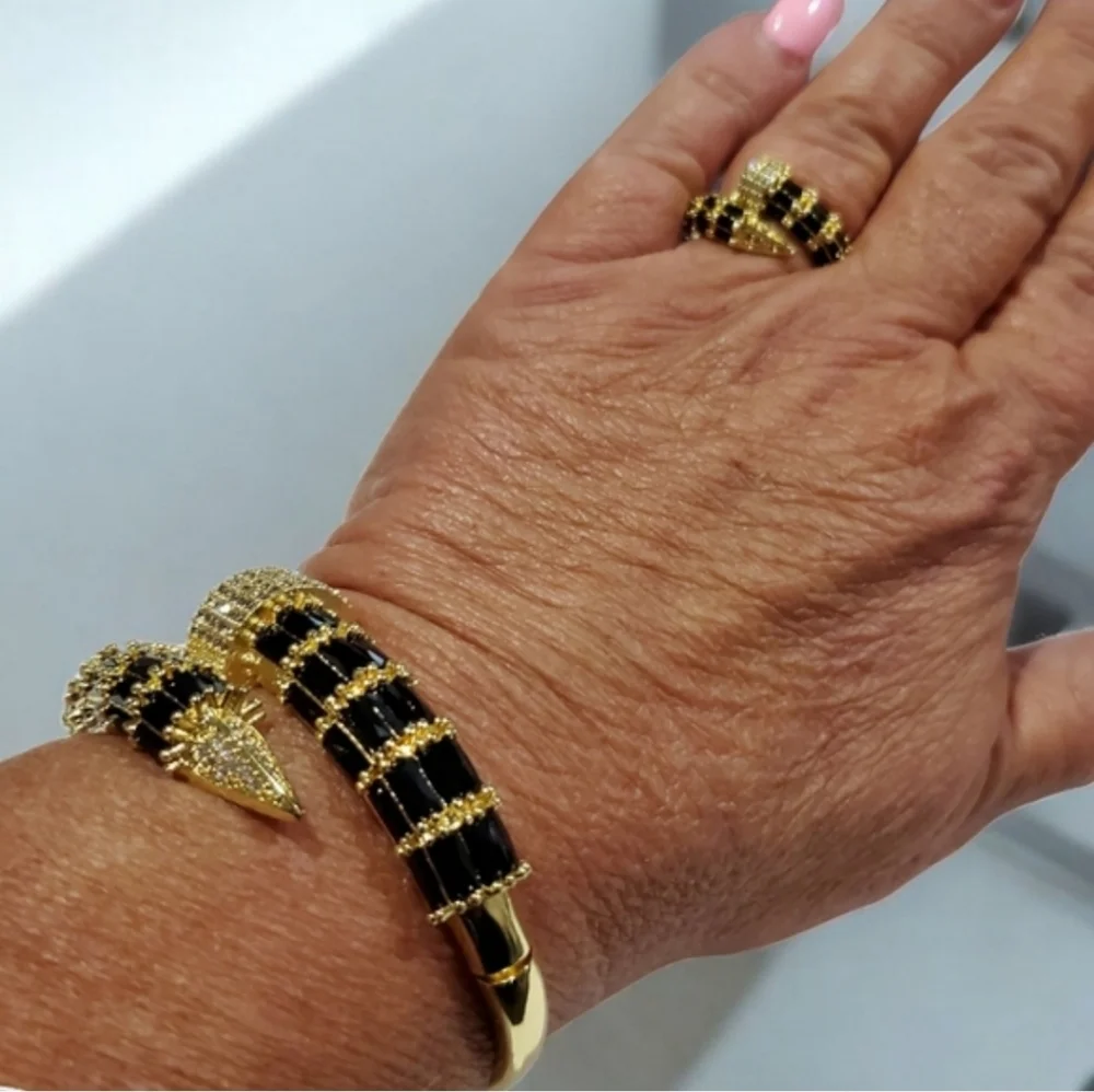 Chunky Luxury 18k Gold Plated Onyx Zircon Crystal Bracelet